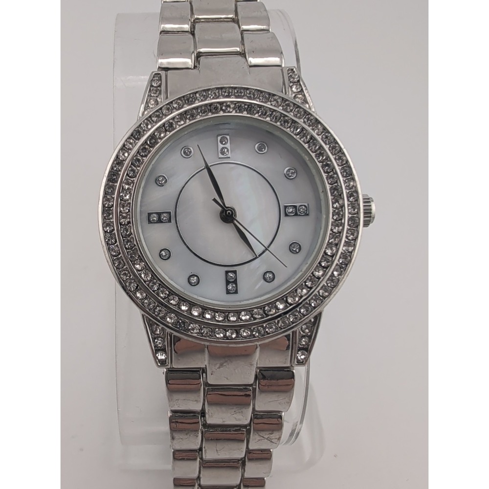 Time and Tru Women's Watch MOP Dial 30mm Case 7.5" Band- New Battery